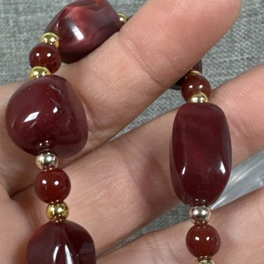 Goldtone Burgundy Acrylic Bead Necklace Handmade 19" - Picture 6 of 6